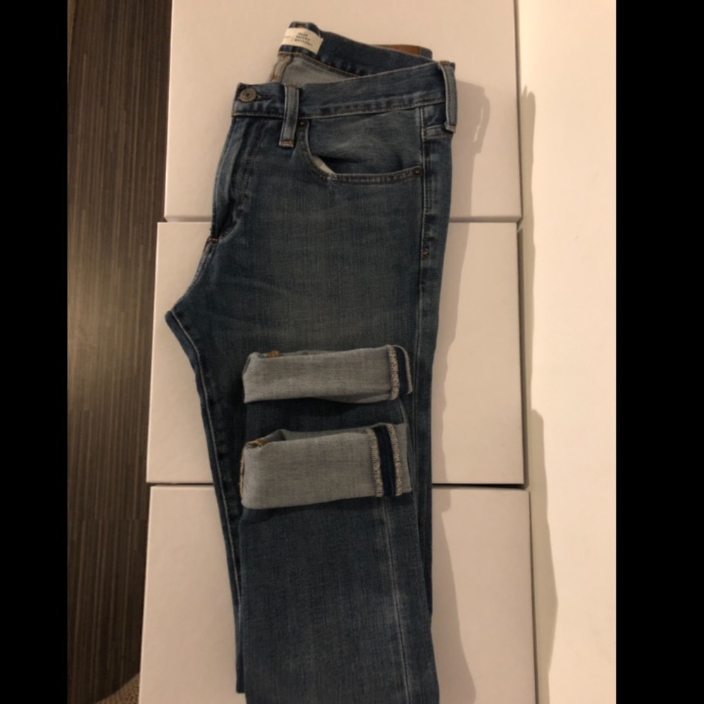 Skinny jeans